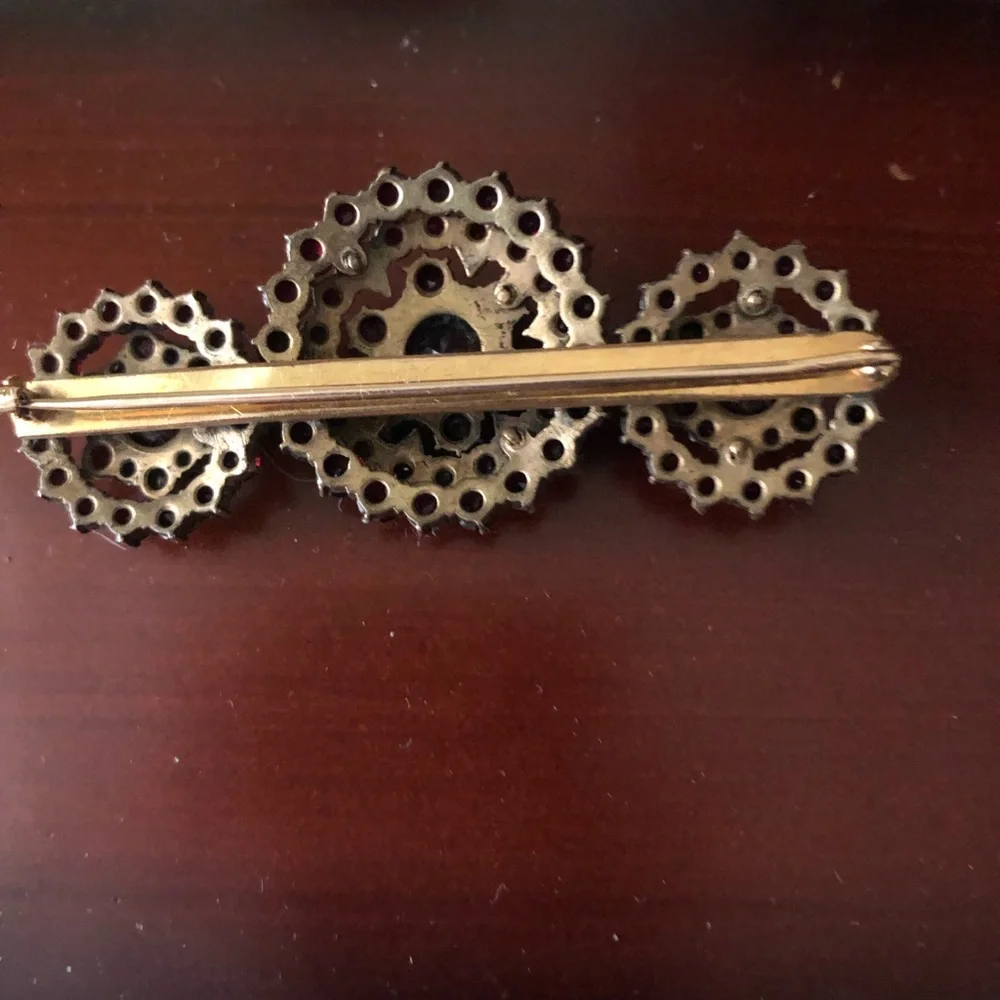 Victorian Garnet Brooch 1800’s , tier’s in round circle ⭕️ gilt on silver,14kpin - Picture 5 of 8